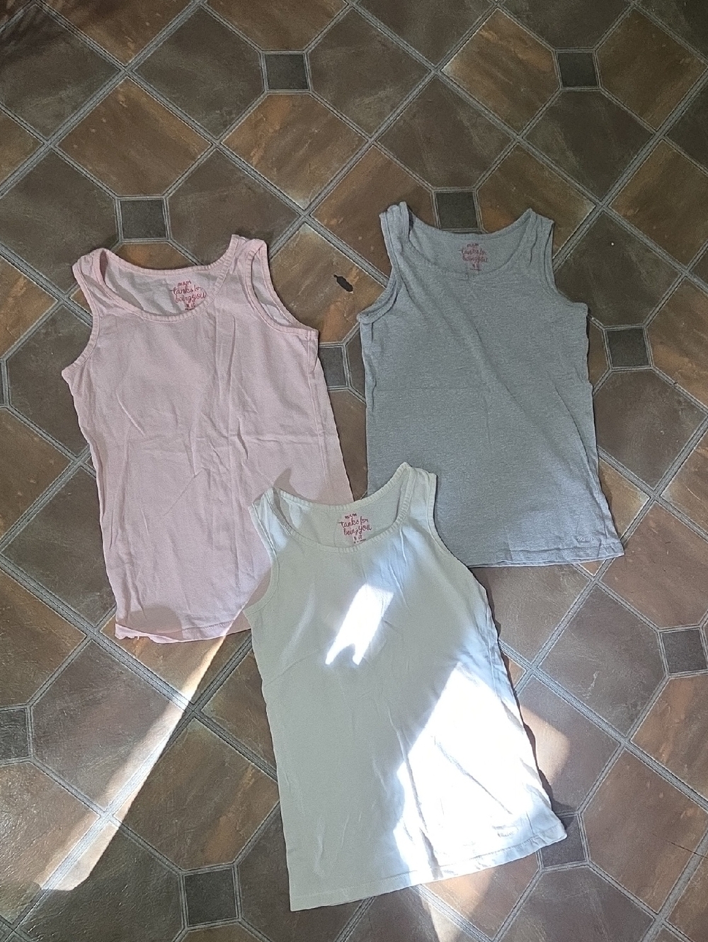 Ruum Girls 3-Pack Tank Tops - Pink, Gray, White